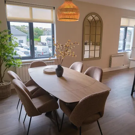 Riverside - Luxury 3 Apartamento Dingle