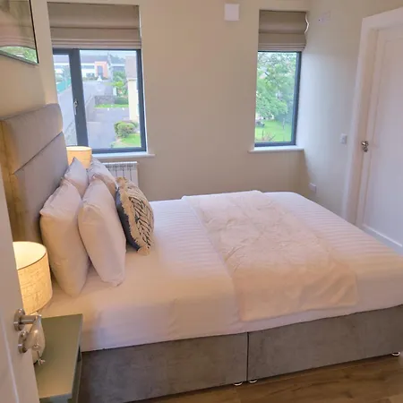 Riverside - Luxury 3 Apartamento Dingle