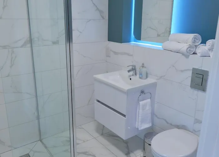 Riverside - Luxury 3 *