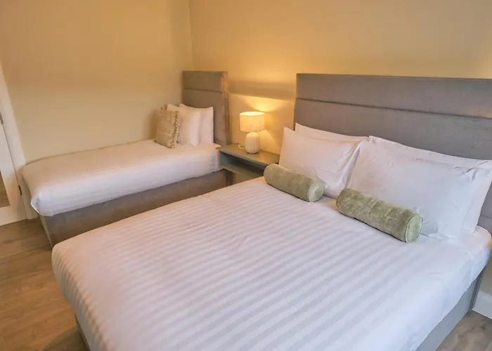 Riverside - Luxury 3 아파트