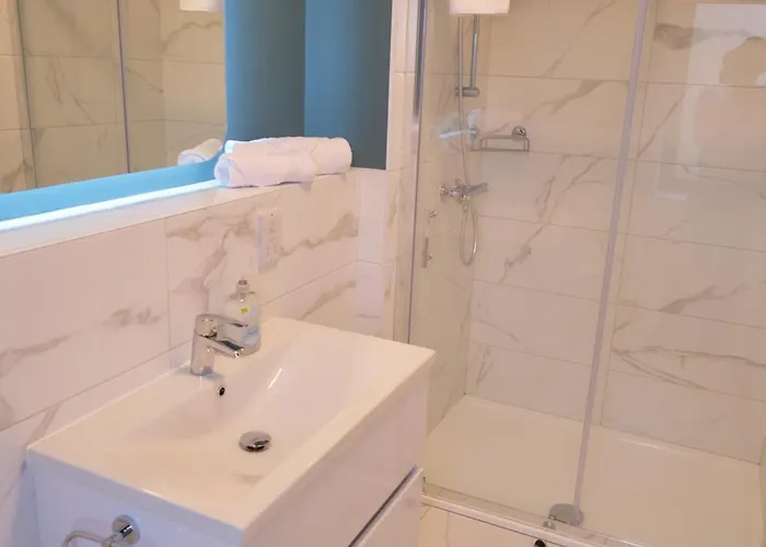 Riverside - Luxury 3 *